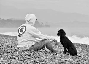 style surf lifestyle noir et blanc inspiration ocean surfwear hoodie