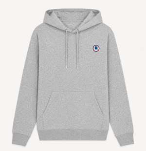 Sweat à capuche surf HONO en coton bio gris chiné avec logo poitrine, sweat surf éco-responsable premium de style surfwear français.