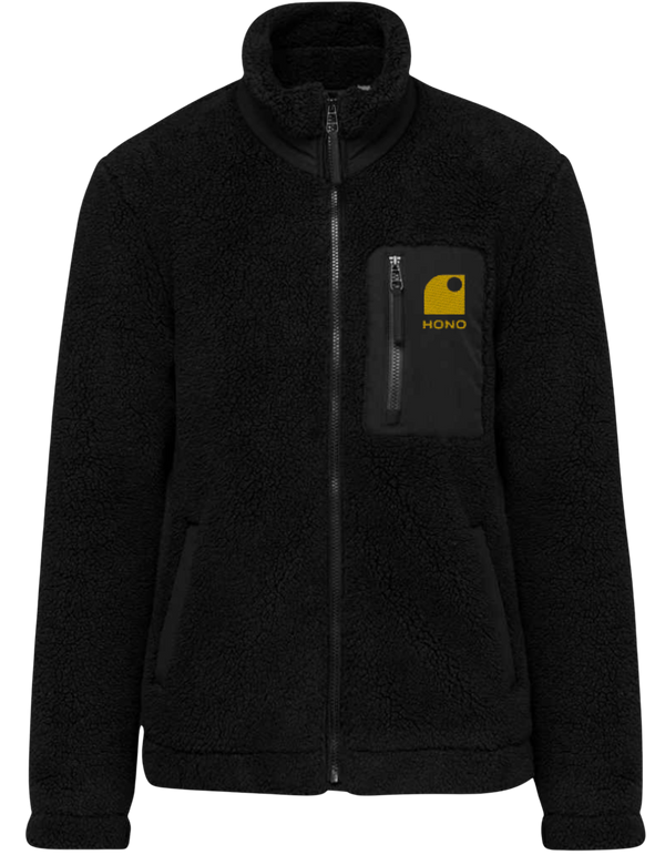 Veste en sherpa éco-responsable couleur sable avec logo HONO – Surfwear durable en polyester recyclé, disponible sur le surfshop honosurf.com.