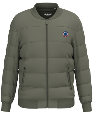 Doudoune unisexe HONO  SURF kaki en matériaux recyclés – surfwear éco responsable et durable, marque française inspirée par l’océan.