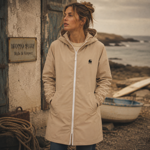 Imperméable beige femme recyclé HONO Surfwear pour la côte et le plein air