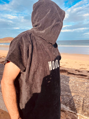 Poncho unisexe noir éco-responsable surfshop, surfwear éthique france, surf