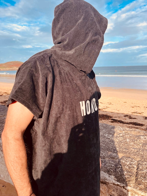 Poncho unisexe noir éco-responsable surfshop, surfwear éthique france, surf