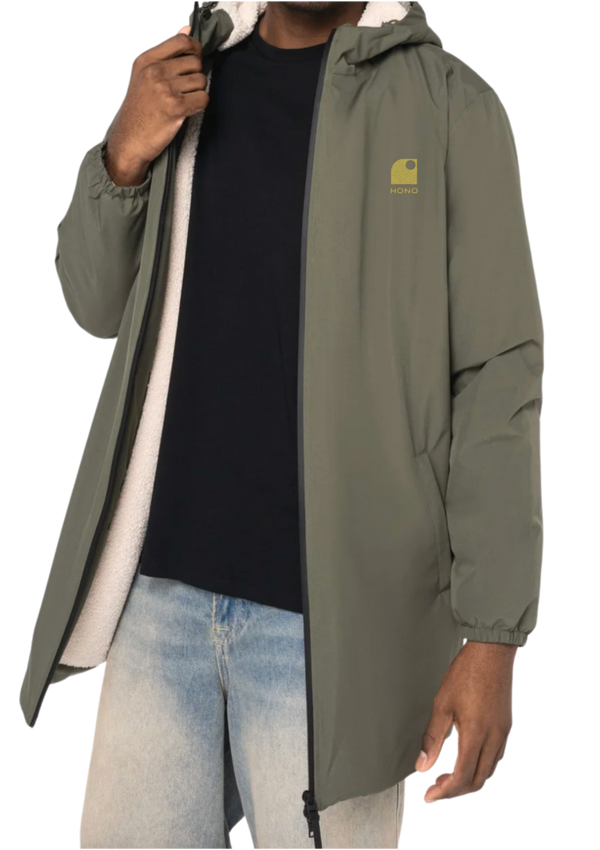 Veste imperméable doublée sherpa HONO Surf, surfwear éco-responsable en France. Surfwear chaud et confortable disponible sur notre surfshop – surfwear France