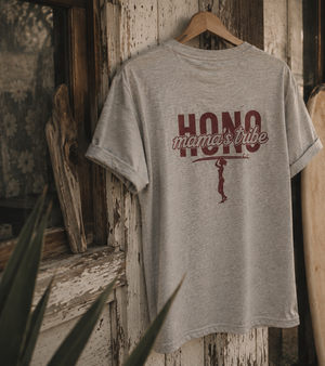 T-shirt  surfeuse vintage HONO Mama's Tribe au style surf, coton bio, marque de surf française éco-responsable