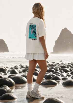 
`T-shirt surf art HONO Surf Français, surfwear en coton bio, mode surf durable et éthique`
