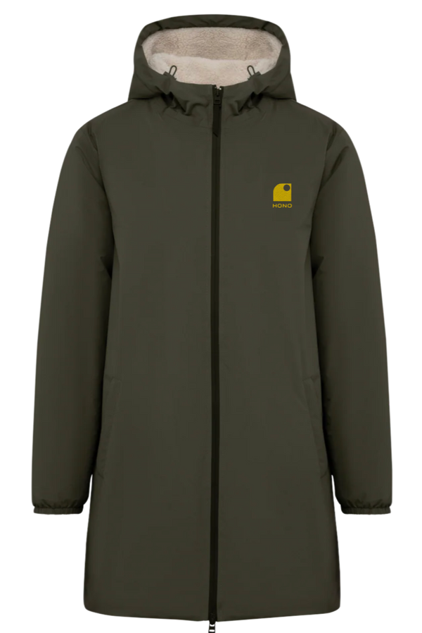 Veste imperméable doublée sherpa HONO Surf, surfwear éco-responsable en France. Surfwear chaud et confortable disponible sur notre surfshop – surfwear France.